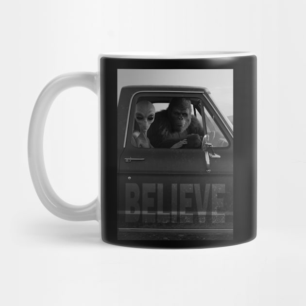 Alien and Bigfoot-Believe by Megadorim